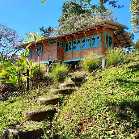 Casa De Bambu Vila Turrialba Exterior foto